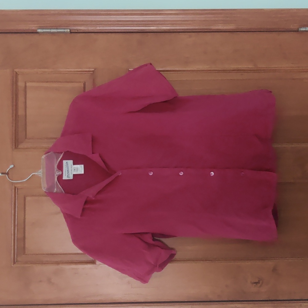 Pendleton 100% Silk Magenta Pink Button Up Short Sleeve Shirt